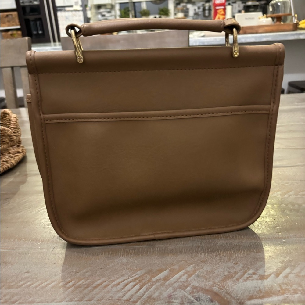 Classic Collection Handbag - Picture 2 of 6